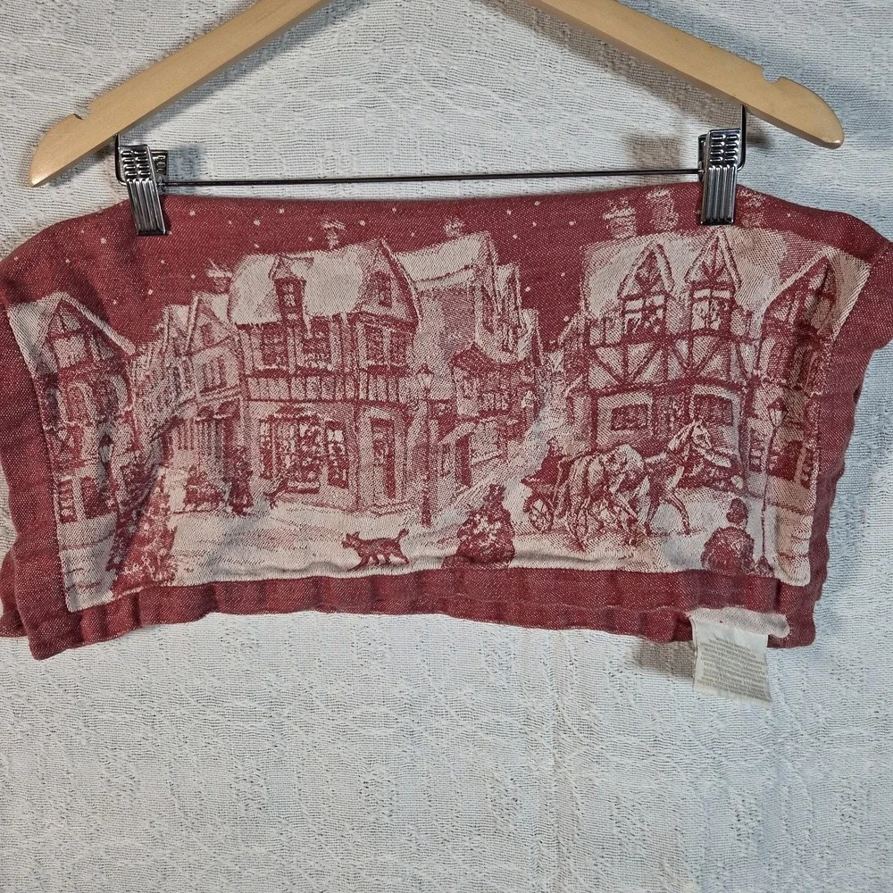 Williams Sonoma Christmas Napkins Set of 8 Red Linen‎ Blend Winter Village Star